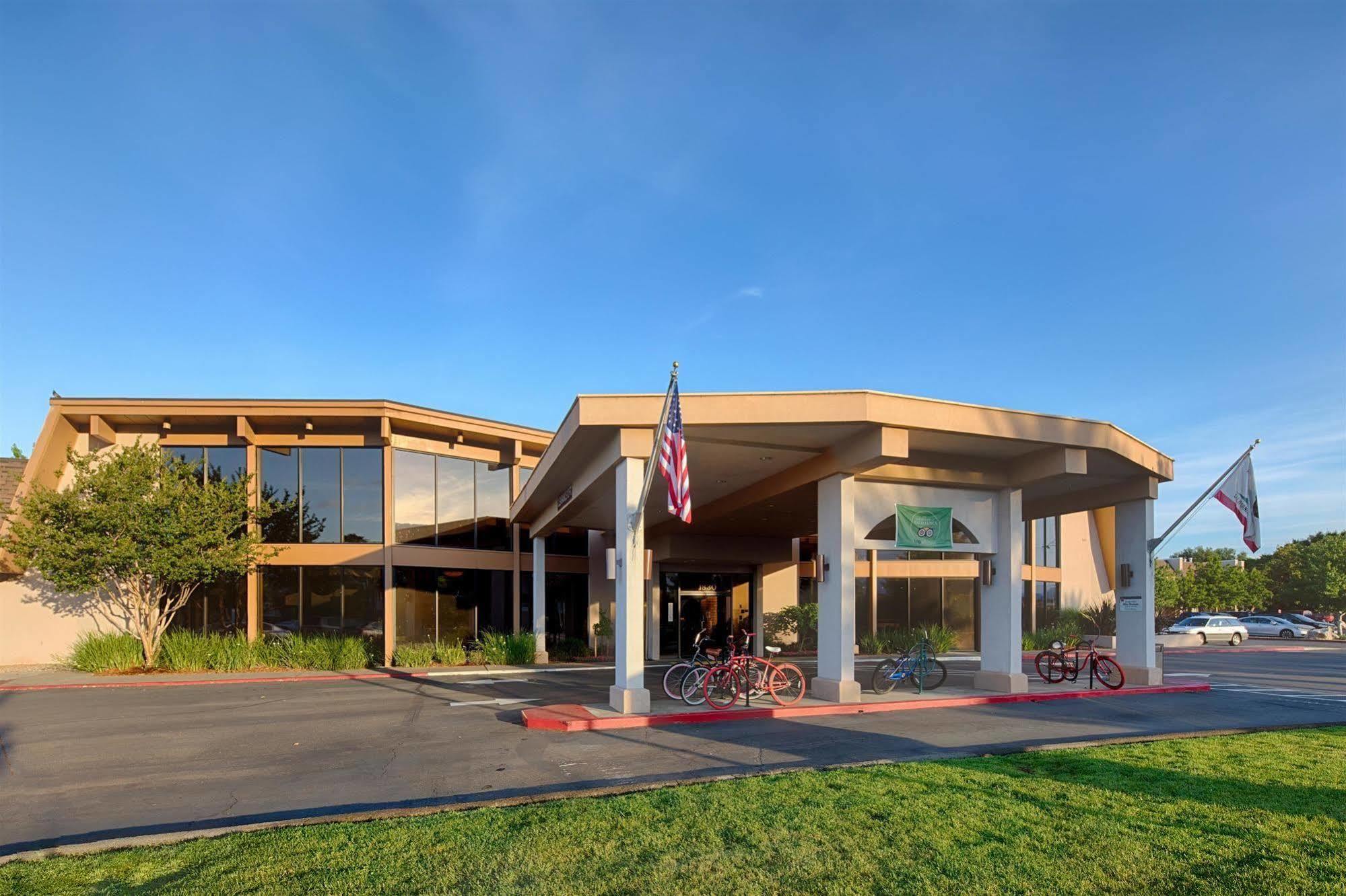 Red Lion 3* Redding